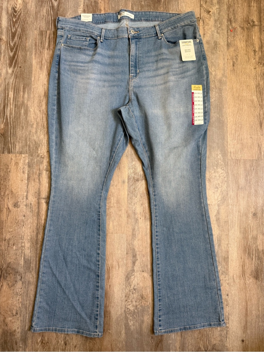 Signature by Levi Strauss Women's Light Blue Wide Leg Jeans